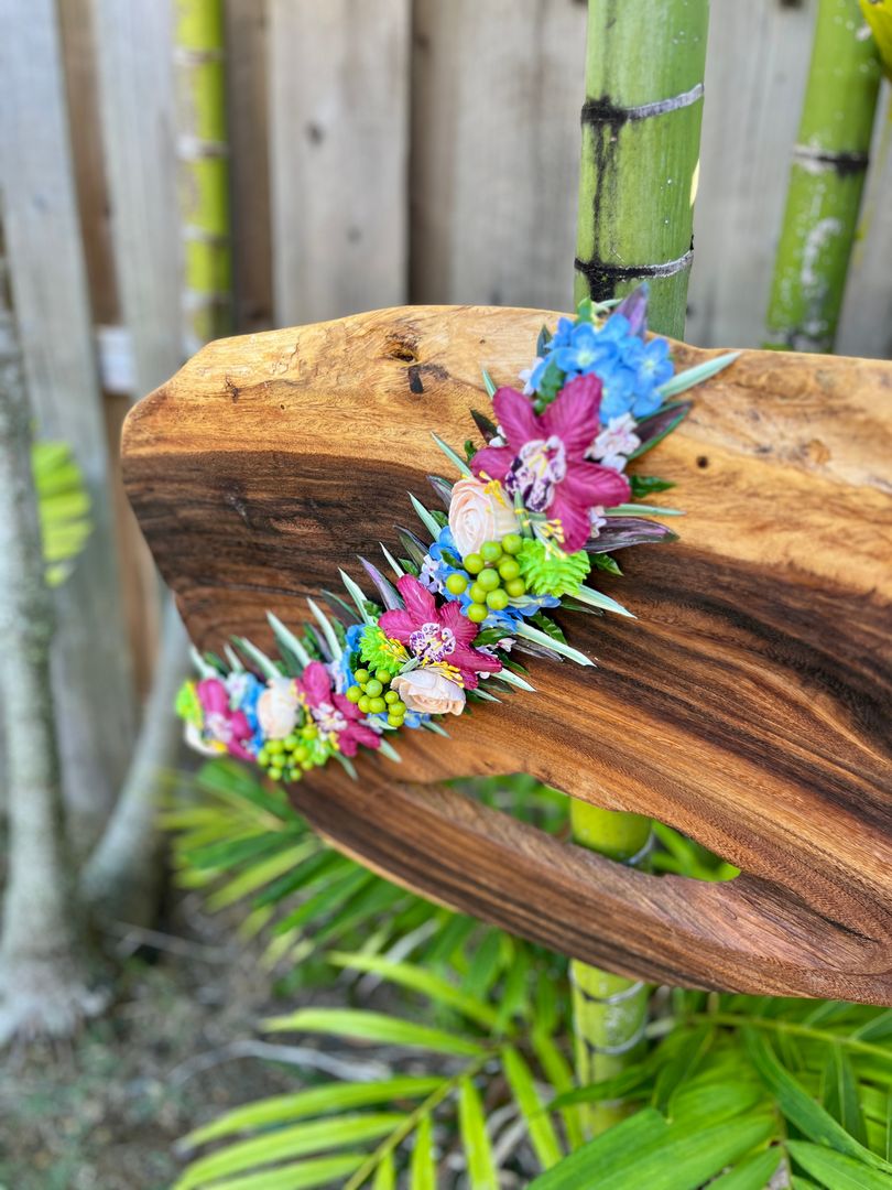 Haku Lei Booth- on Wood