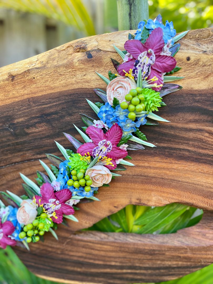 Haku Lei Booth- on Wood