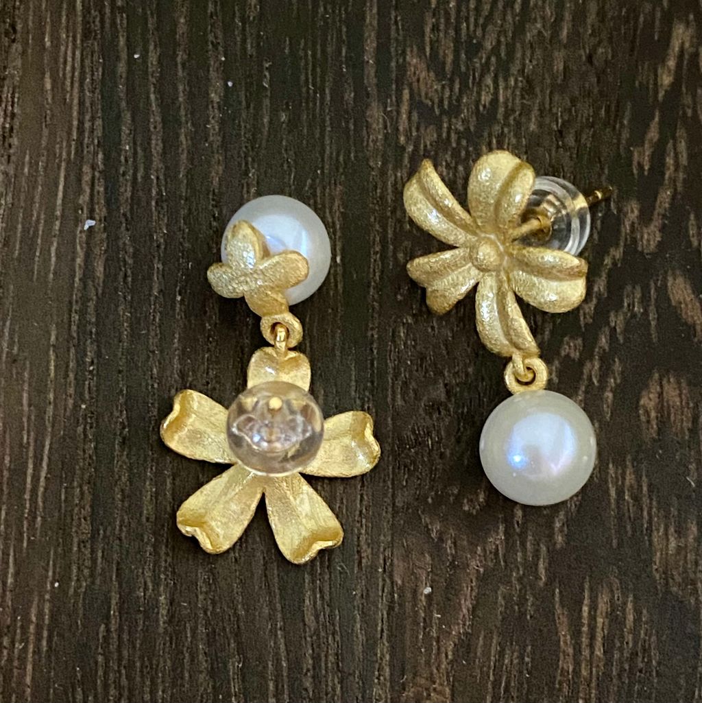 Flower and Pearl Earrings