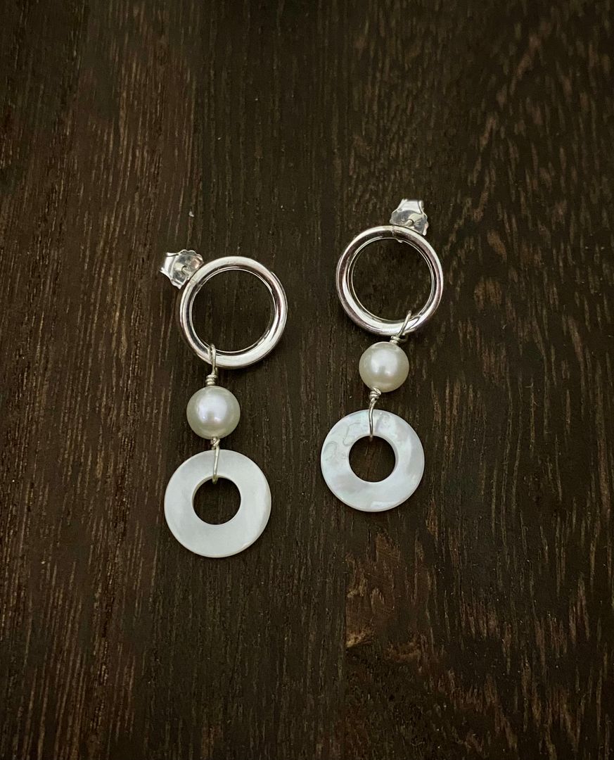 Circle n Pearl Silver Earrings