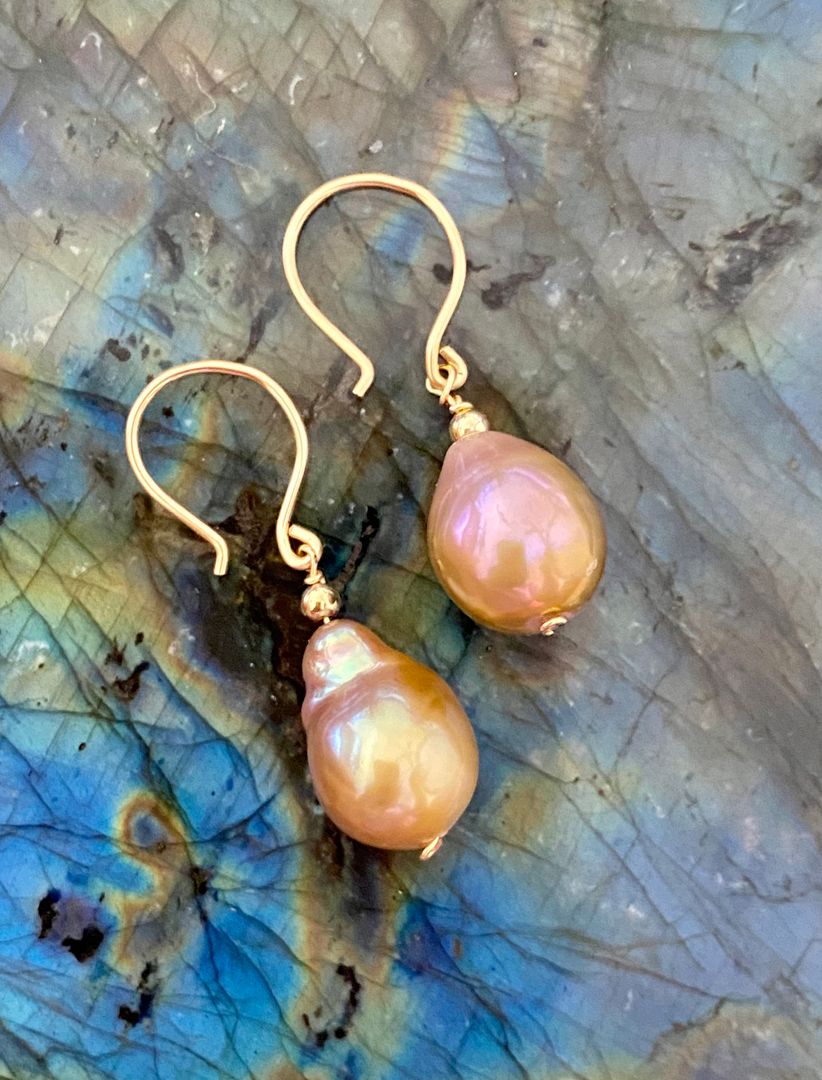 Multi-hue Edison Pearl Earrings