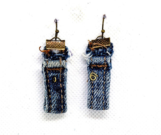 Belt-loop earring