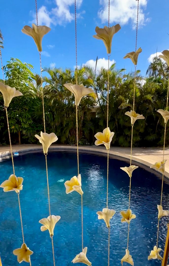 3 Plumeria on Gold Strand