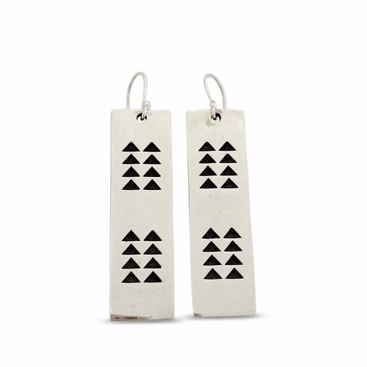 Ka Makaloa Earrings