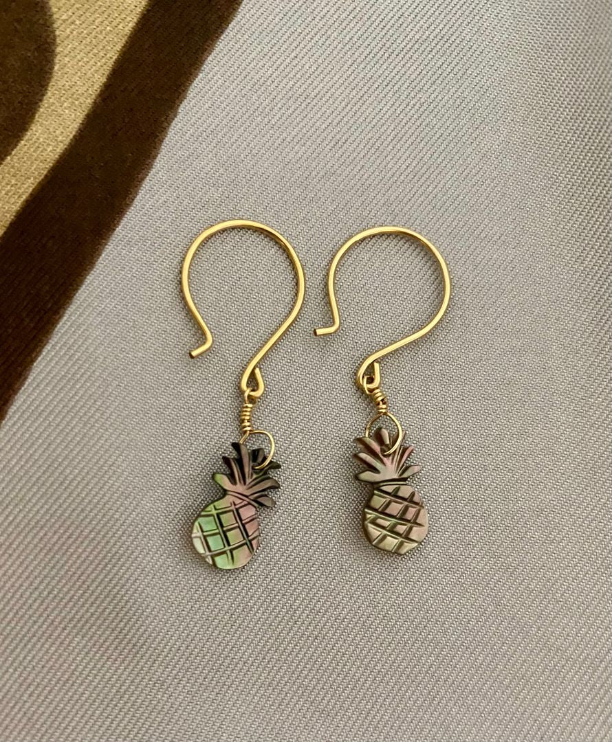 MoP Pineapple Earrings Gray 41561